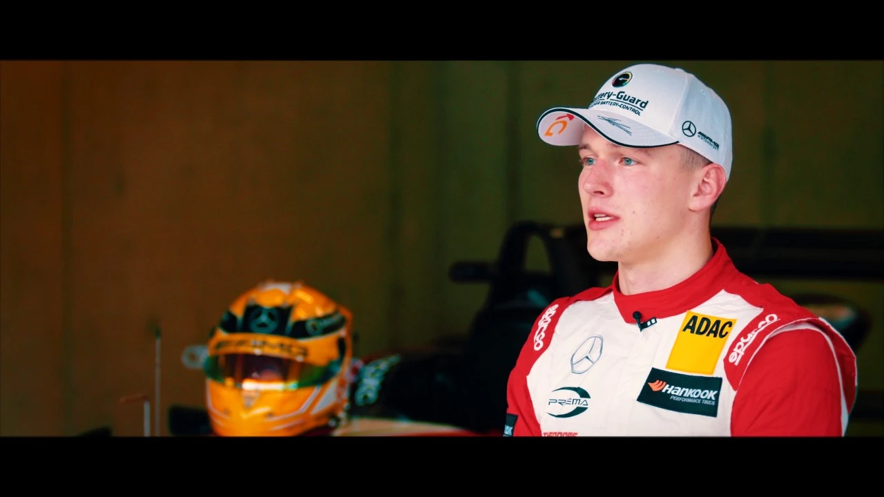 ALL EYES ON MAXIMILIAN GÜNTHER - DAS PORTRAIT